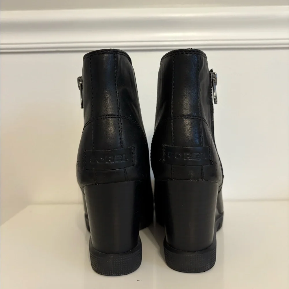 Sorel Joan Uptown Waterproof Leather Wedge Zip Bootie in Black, Size 8.5 - Picture 8 of 14